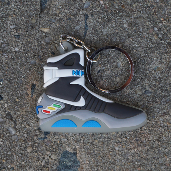 Nike Air MAG Back To the Future Shoe Keychain - Picture 1 of 1